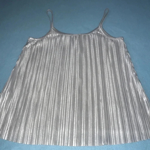 H&M shimmering pleated spaghetti strap tank top NEW size S - Picture 2 of 6